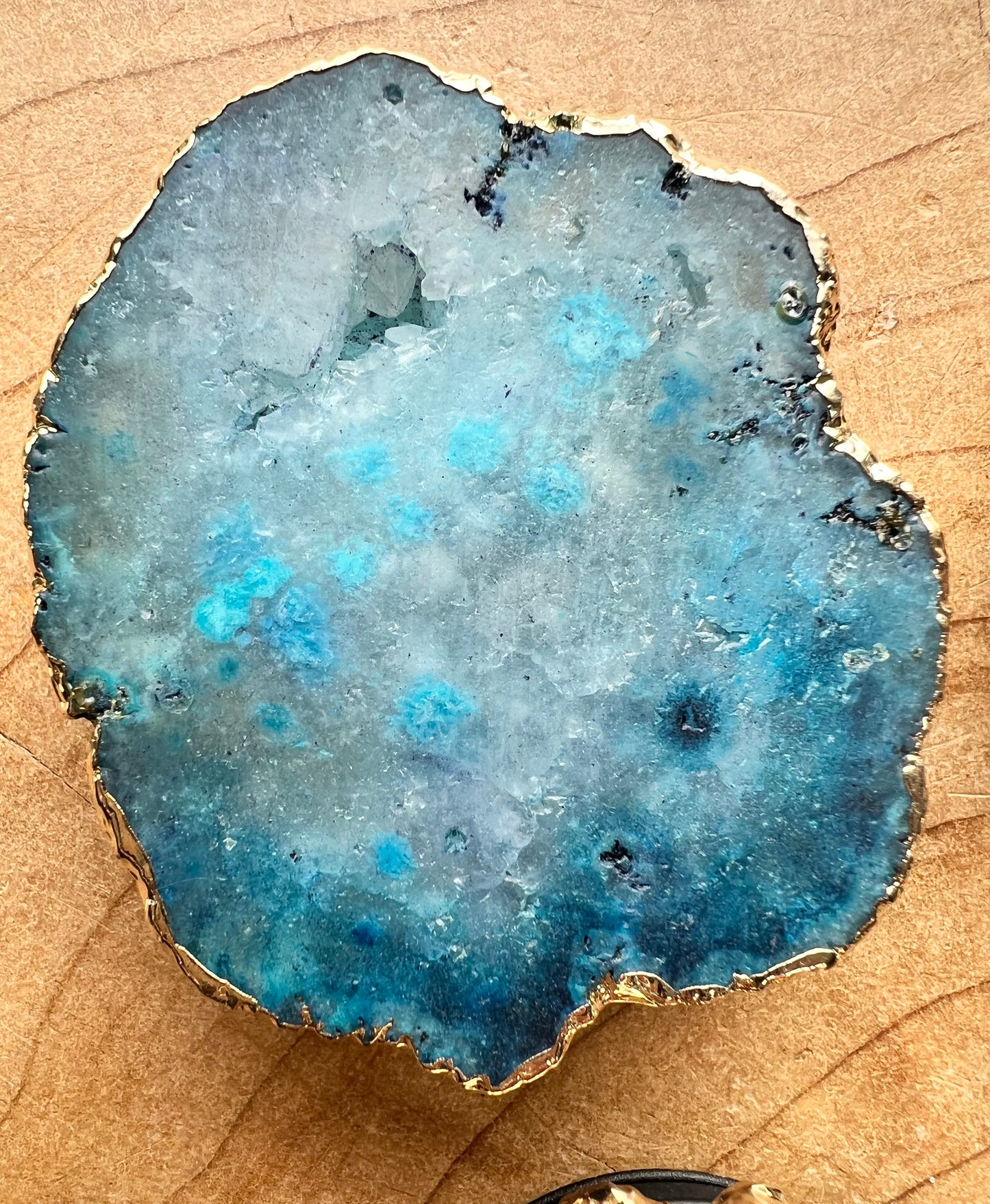 Druzy Quartz Dyed Slice Crystal Phone Grip