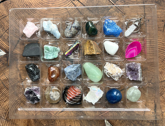 Crystal Advent Calendar – 24 Natural Crystals, Gemstones & Surprises