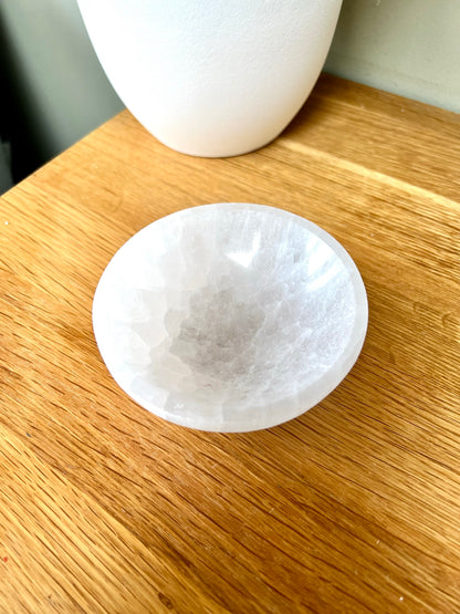 Selenite (Satin Spar) Cleansing Bowls - Crystalboutique.co.uk