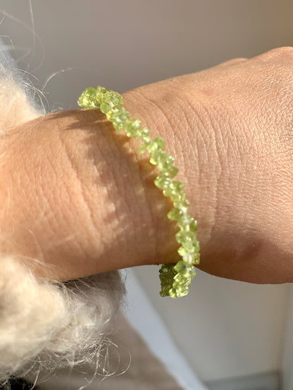 Peridot Tumble Stone Chip Crystal Healing Bracelets - Crystal Boutique.co.uk