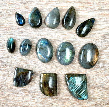 Labradorite Gemstone Assorted Cabochons - Crystalboutique.co.uk