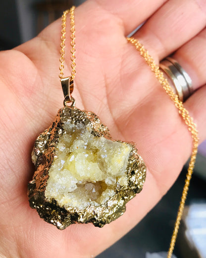 Druzy Crystal Healing Quartz Geode Pendant Necklace - Yellow - Crystal Boutique.co.uk 