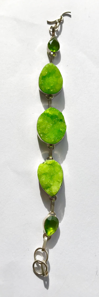 Peridot Crystal Healing T-Bar Bracelet Bright Green - Stress Busting - Crystal Boutique.co.uk 