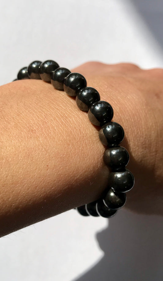 Hematite Magnetic Therapy Handmade Beaded Unisex Stretch Bracelet - Crystal Boutique.co.uk 