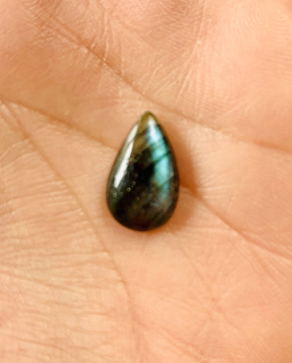 Labradorite Gemstone Assorted Cabochons - Crystalboutique.co.uk