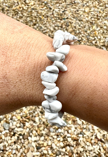 White Howlite Chip Bracelet 
