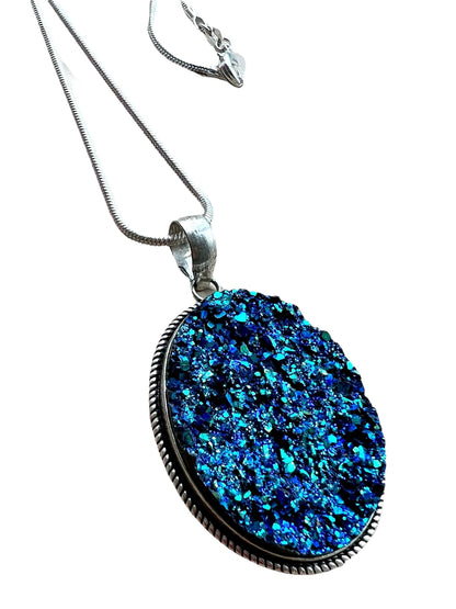 Druzy Crystal Healing Quartz Geode Pendant Necklace - Blue